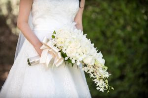 Holding boquet
